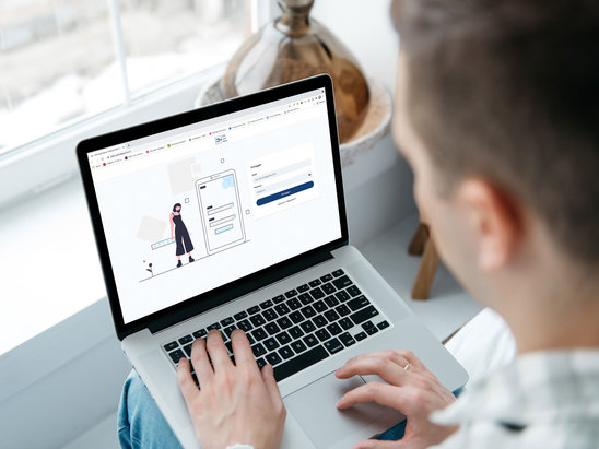 Anmeldemaske Kundenportal Hausverwaltung Tiroler Immobilien | © Envato Elements Anmeldemaske Kundenportal Hausverwaltung Tiroler Immobilien | © Envato Elements